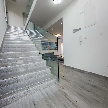 Luxury Morena Villa
