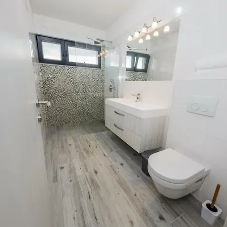 Luxury Morena Villa *