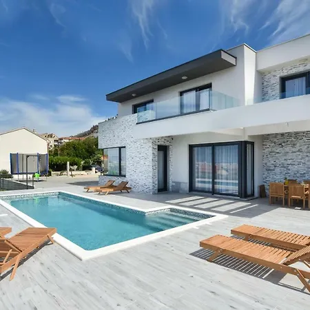 Luxury Morena
