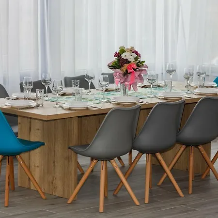 Luxury Morena Villa *