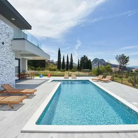 Vila Luxury Morena